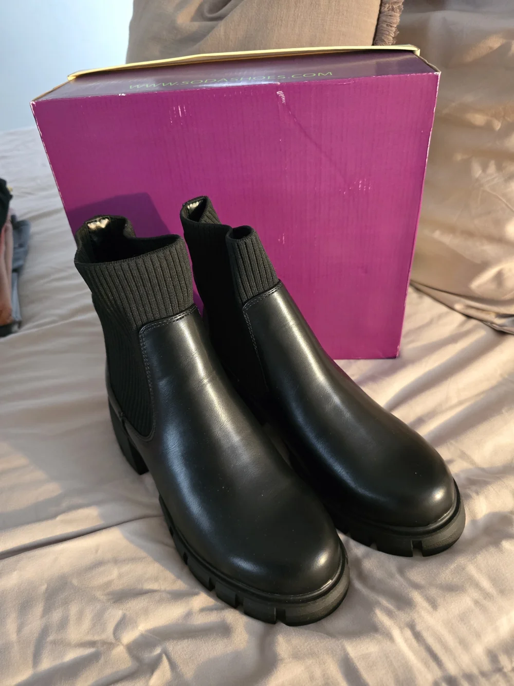 NWOT Women's Black Soda Boot